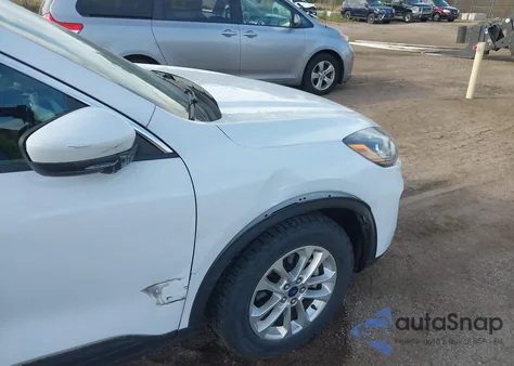 2021 Ford Escape Se z USA, uszkodzony, nr VIN 1FMCU9G6XMUB03355